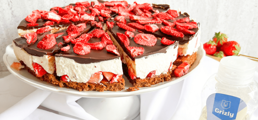 Osviežujúca jahodová torta