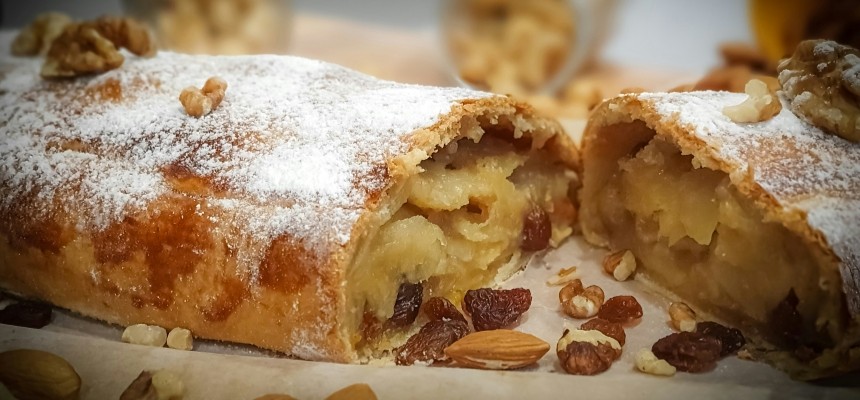 Jablková štrúdľa ako od babičky: Recept, cesto aj pečenie krok za krokom